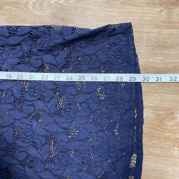 TORRID SHIRT FLORAL SEMI SHEER CUT OUT V-NECK LIGHTWEIGHT STRETCH WOMEN'S 2 (2X) - Picture 9 of 10